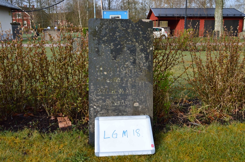 Grave number: LG M    18