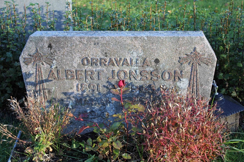 Grave number: A L  645