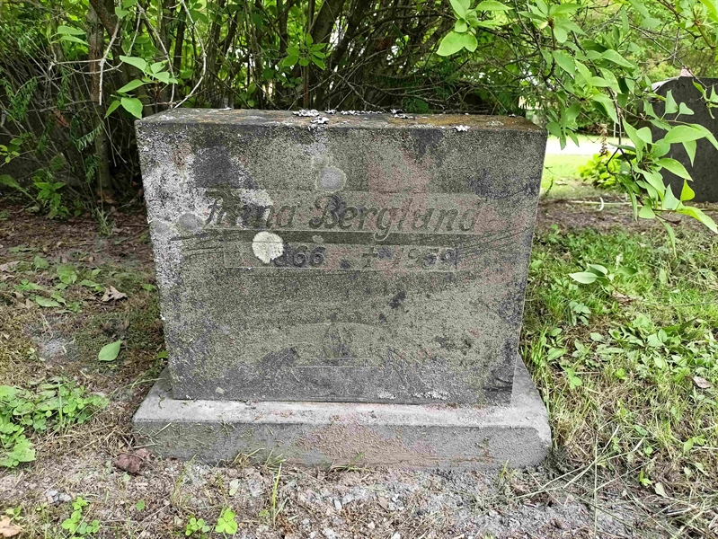 Gravnummer: 1 Ö 31   132V