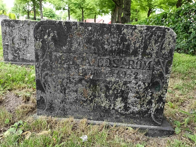 Gravnummer: 1 Ö 31   140V