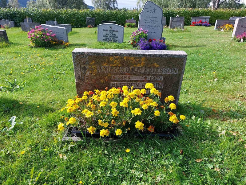 Grave number: K J    75, 76