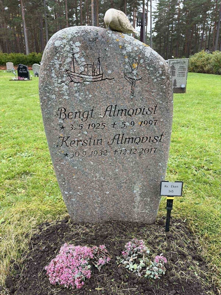 Grave number: 2 E   345