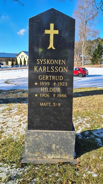Grave number: M G 03 21