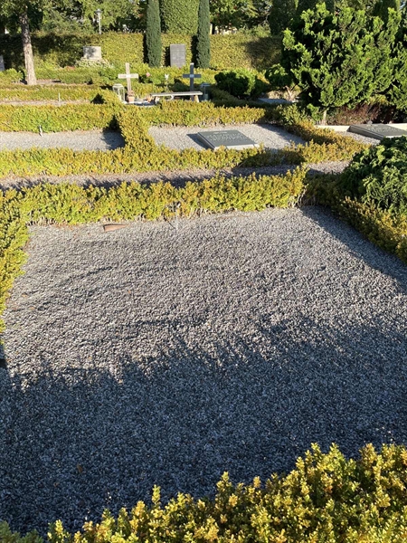 Grave number: NK X 119-120