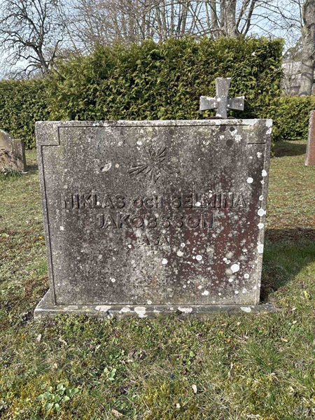 Gravnummer: LI    40