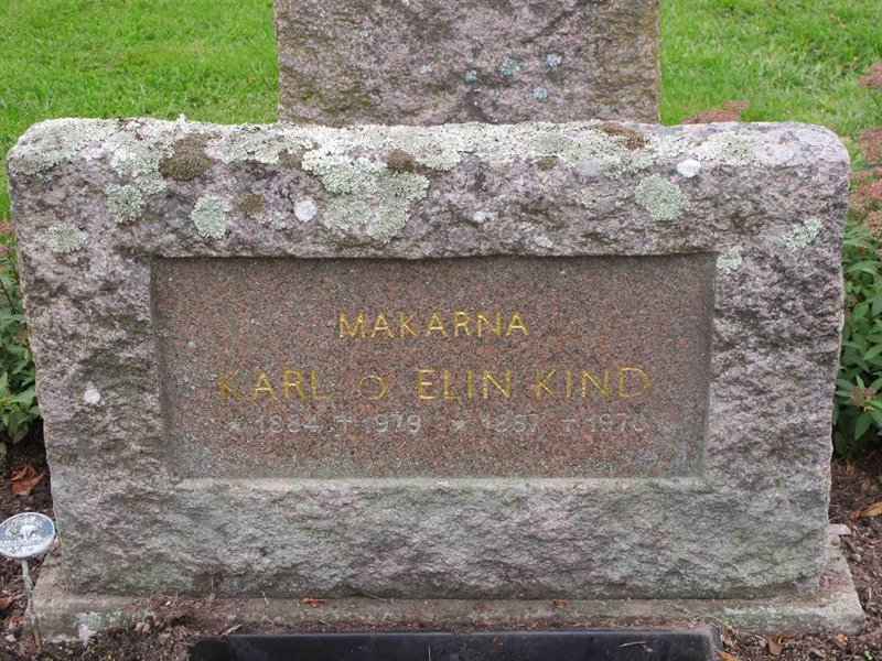 Grave number: KÄÖ A   177, 178