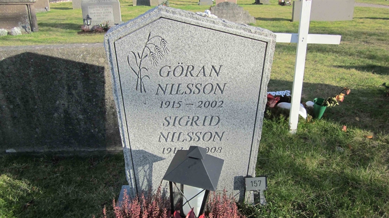Grave number: KG C   157, 158