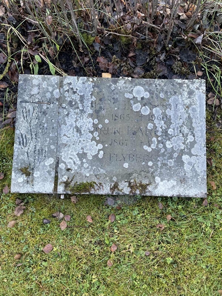 Hautatunnus: 3 01 06   123-124A