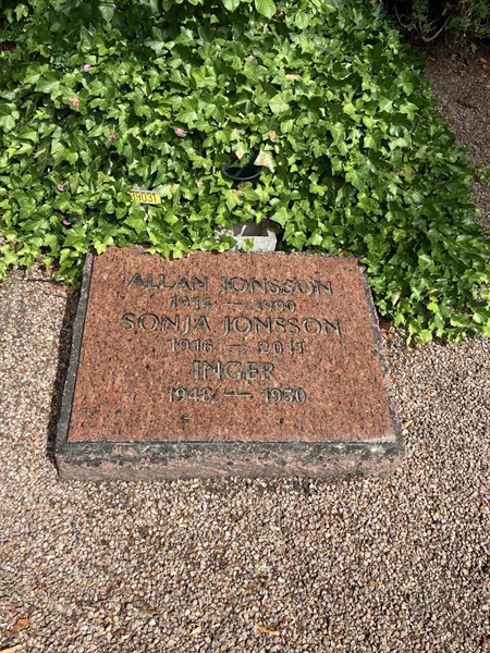Grave number: Ö ÖSN    17, 18