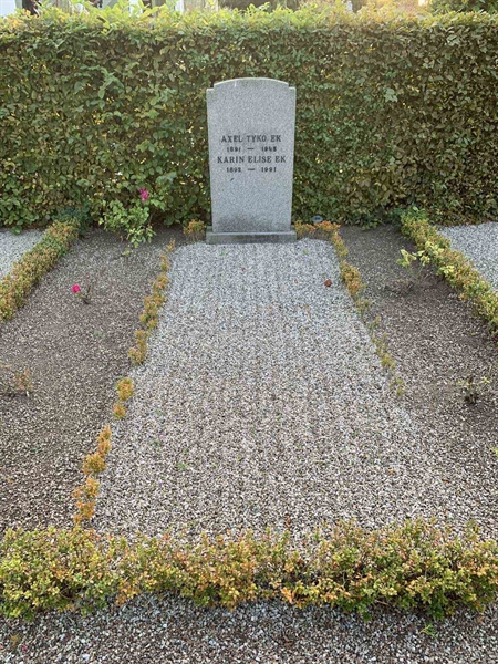 Grave number: NK D    26