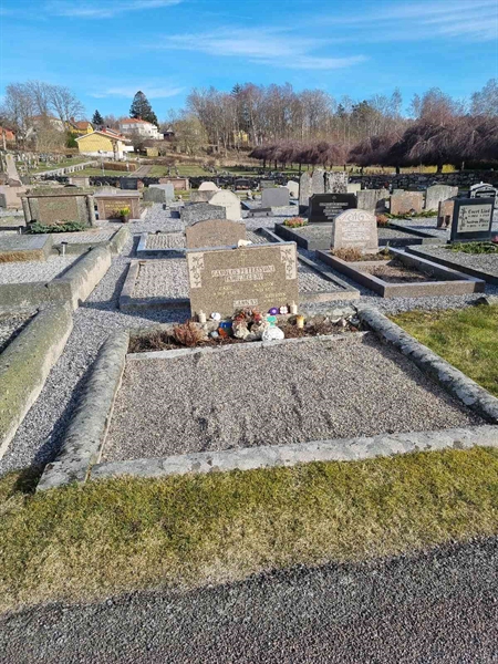 Grave number: TG 007 1036, 1037