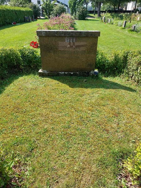 Grave number: 1 C 101