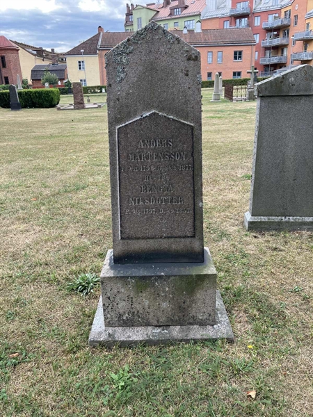 Grave number: G 03 11