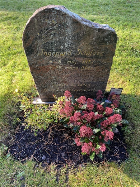 Hautatunnus: 2 E   679