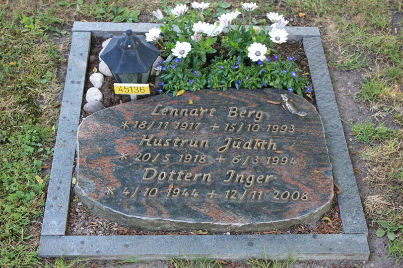 Grave number: Ö 45   136