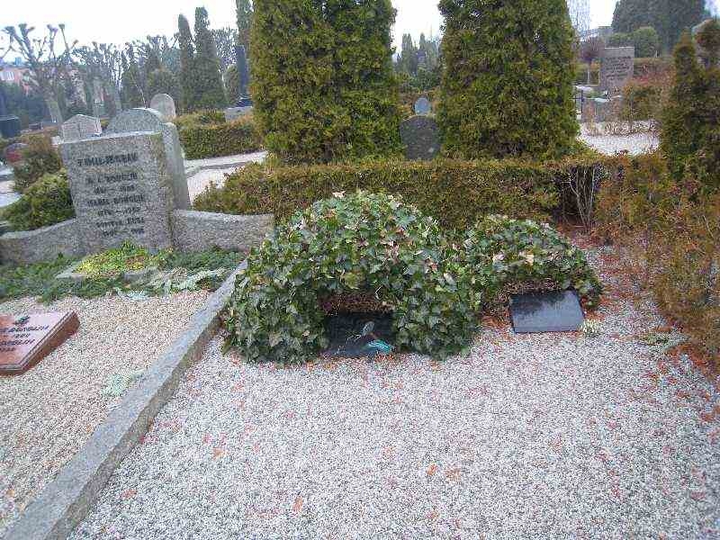 Grave number: NK IV   131