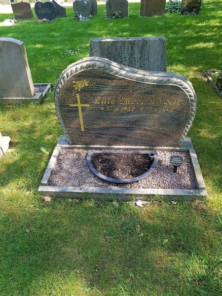 Grave number: 01 14152