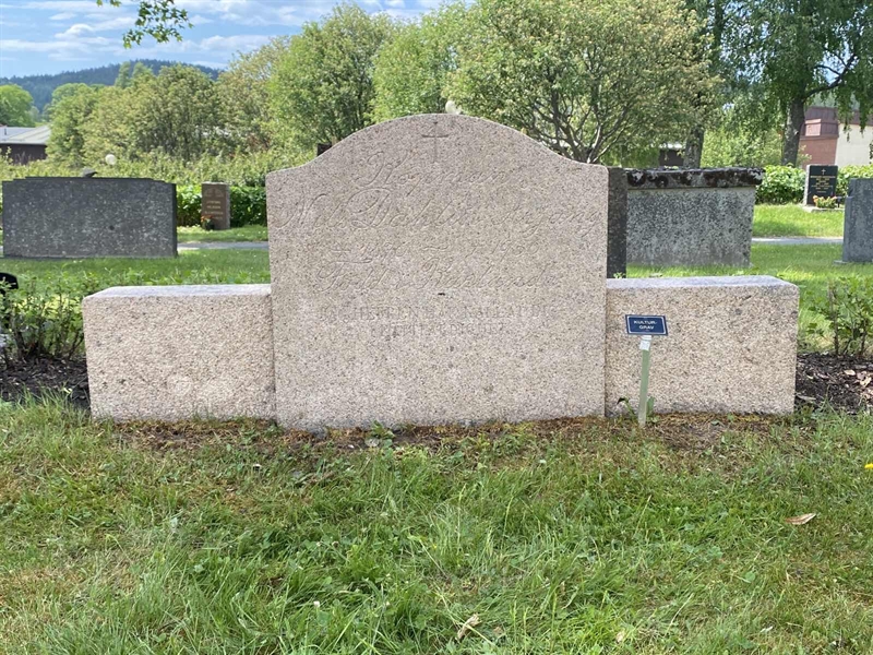 Grave number: 1 05   122