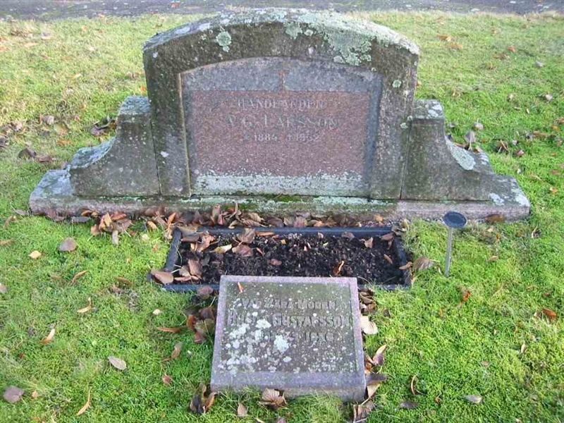 Grave number: KV D   32a-c