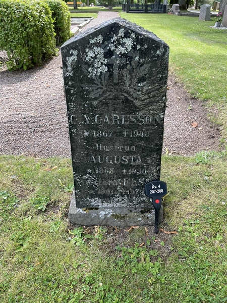 Grave number: 33 4   207-208