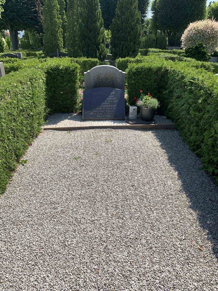 Grave number: NK VII    72