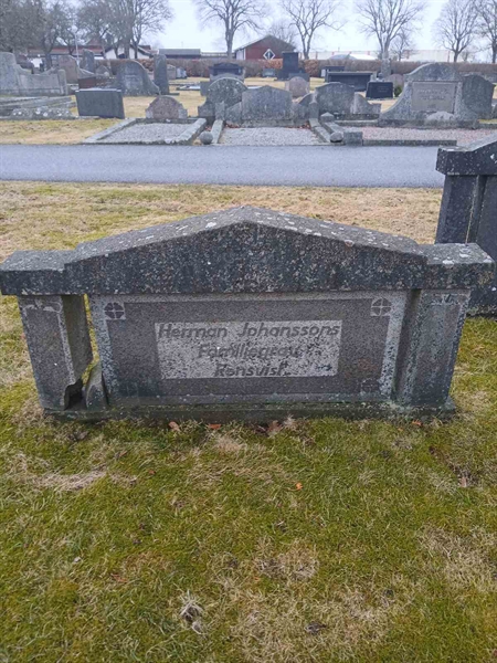 Gravnummer: 2 8   79, 80, 81, 82