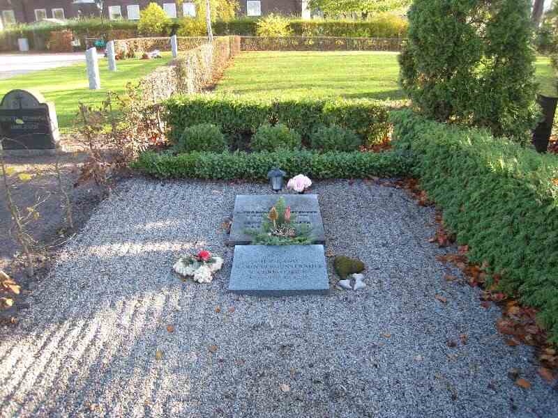 Grave number: VK IV    54