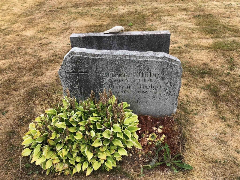Grave number: Ko 06     7, 8
