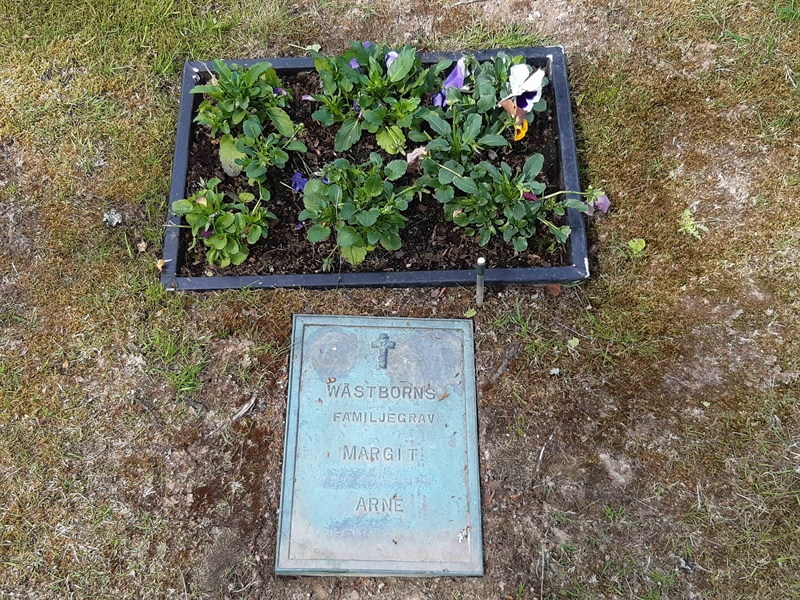 Grave number: KA 14     5