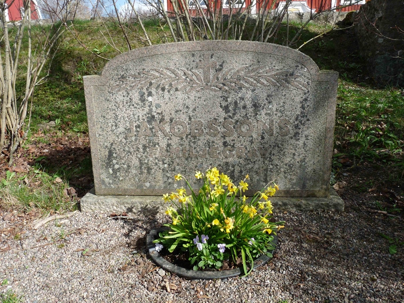 Grave number: LE 1    8