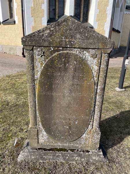 Grave number: VV B    12