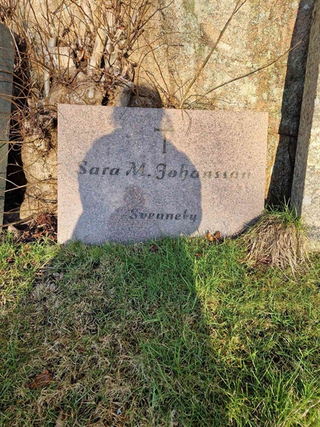 Grave number: SG 02 101, 102