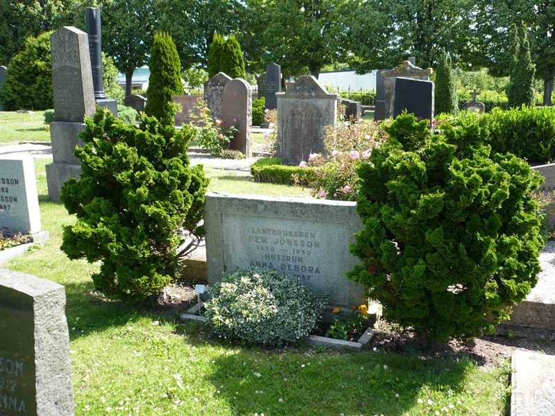 Grave number: 1 5    76