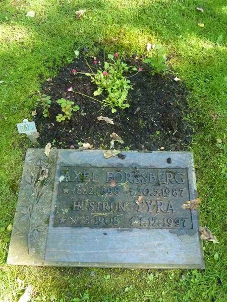 Grave number: 1 R   35