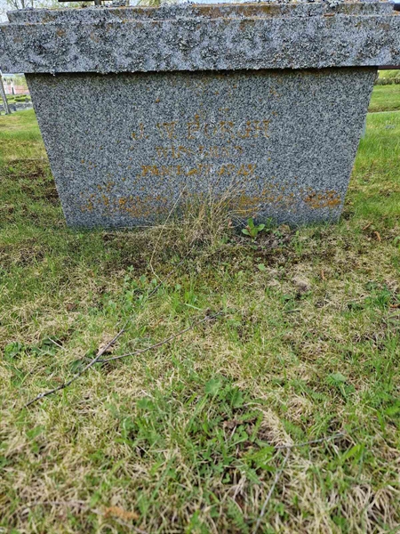 Grave number: 501 20 3900-3903