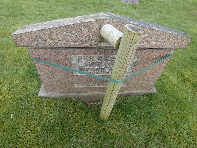 Grave number: BR G   136a