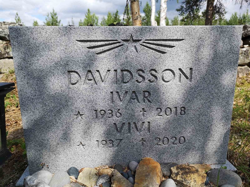 Hautatunnus: SK J     7