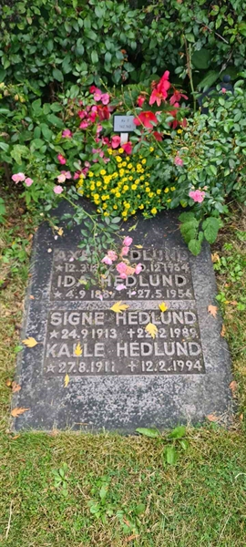 Grave number: M F  142, 143