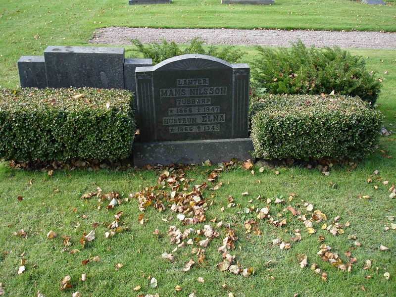 Grave number: HK C   162, 163
