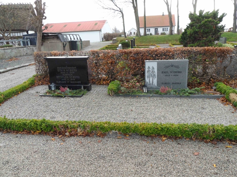 Grave number: ÖTN NMK7     3, 4, 5, 6