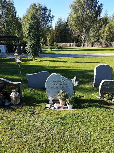 Hautatunnus: NK 22    44