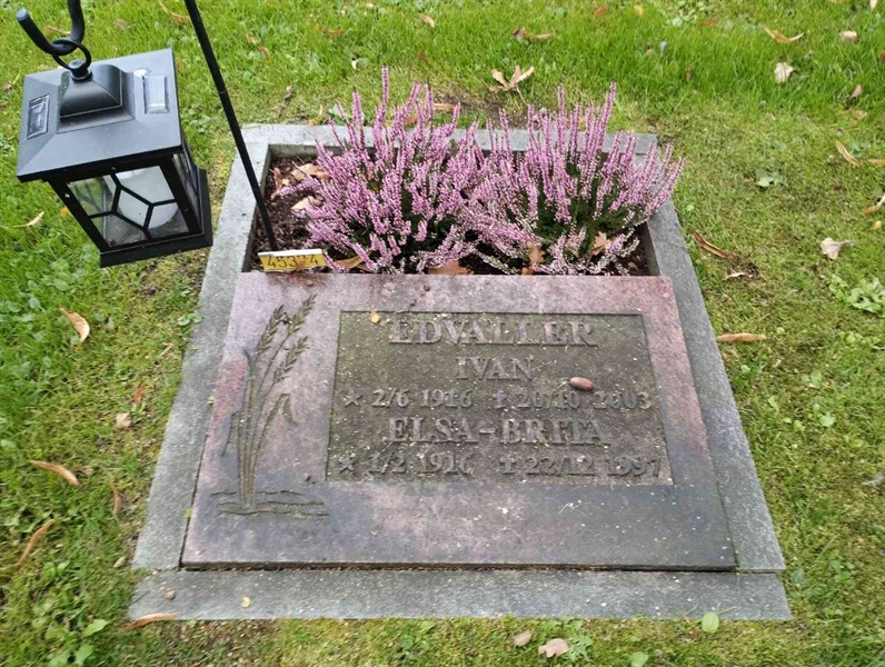 Grave number: Ö 45   374