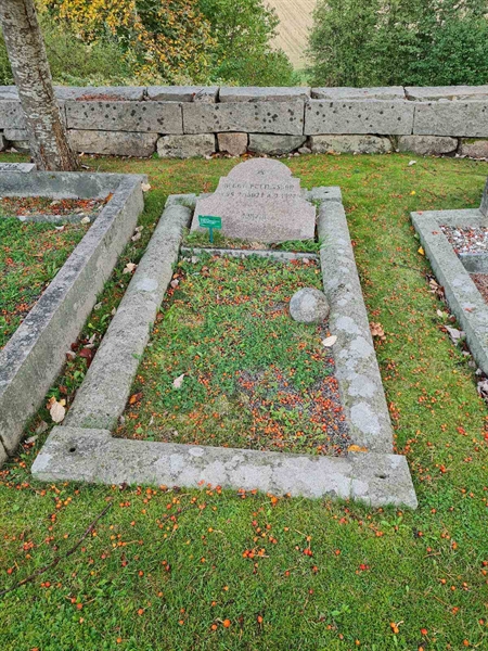 Grave number: KG 09   860