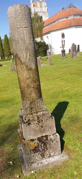 Grave number: Bi E   477