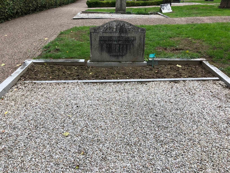 Grave number: RK D    24, 25