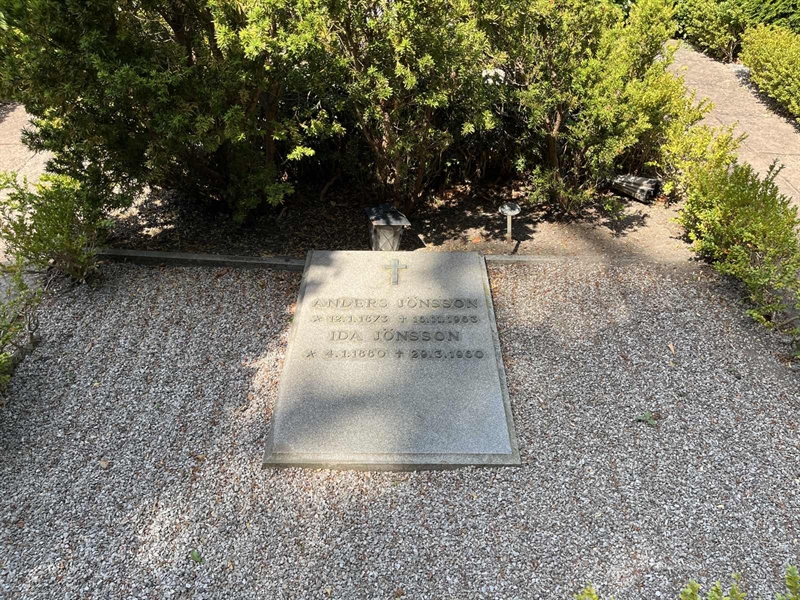 Grave number: NK C    33b