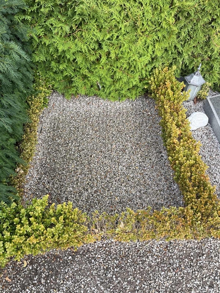 Grave number: NK Urn p     2