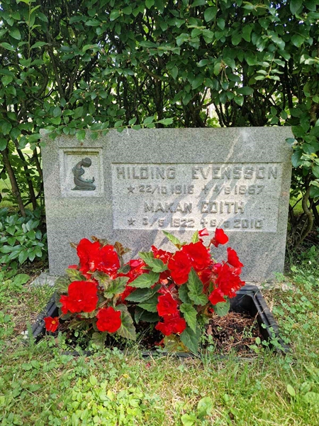 Grave number: 1 KV.4   282-283