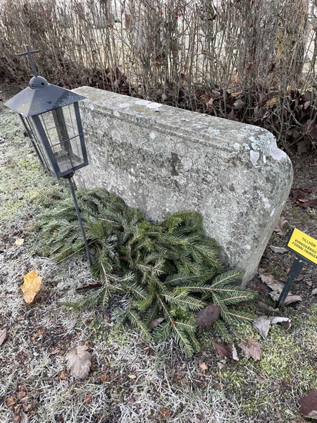 Gravnummer: 3 H    85-86