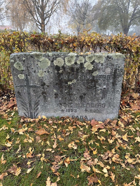 Grave number: 2 12   110-112